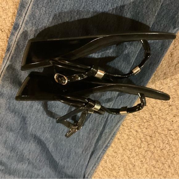 NineWest sandals like new size 5 - Picture 3 of 3